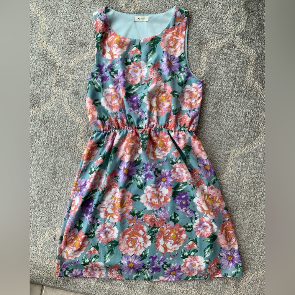 Lovely summer dress by Everly